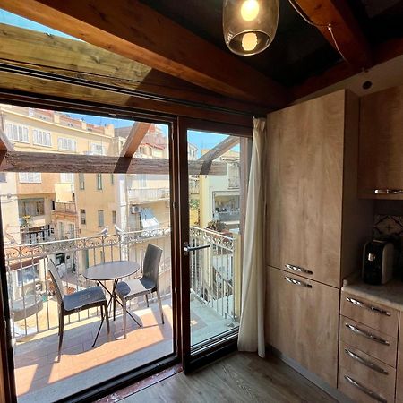 Sole Apartment Таормина Екстериор снимка